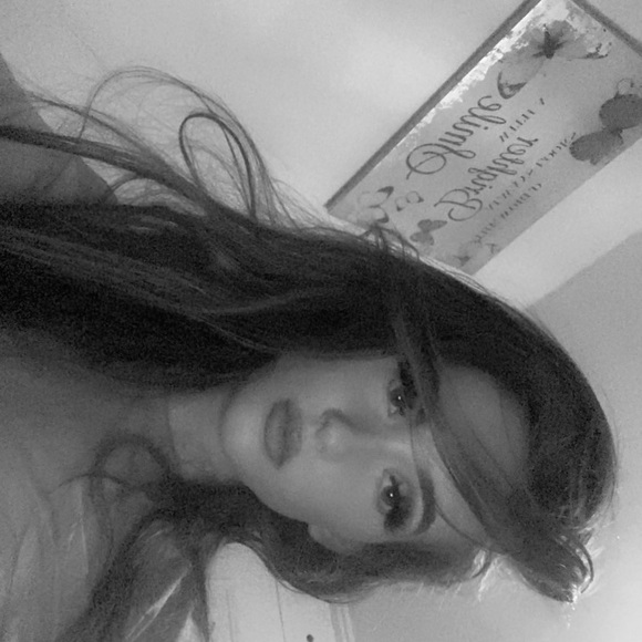 Meet your Posher, Jasmine - Picture 2 of 3